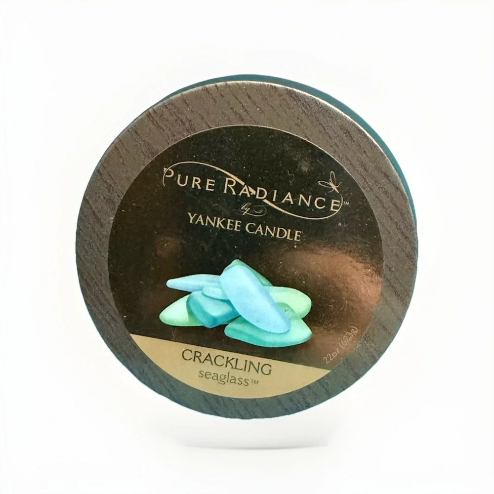 Pure Radiance by‎ Yankee Candle 14.5oz Crackling Sea Glass Medium Candle